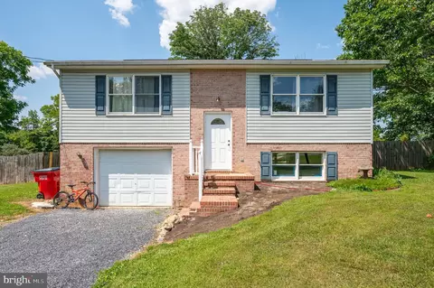 93 Flintlock Dr, Bunker Hill, WV 25413