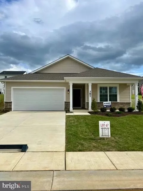 335 Aylesbury Ln, Martinsburg, WV 25403