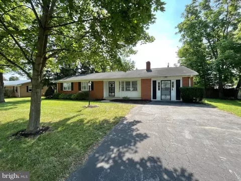 464 Richard St, Martinsburg, WV 25404