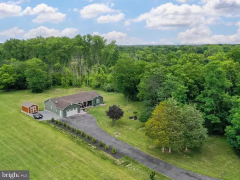 436 Cider Dr, Bunker Hill, WV 25413 photo 3