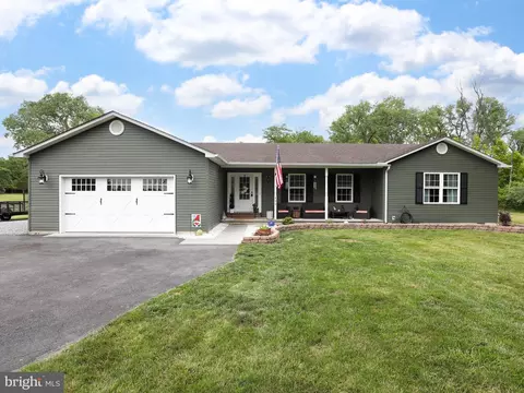 436 Cider Dr, Bunker Hill, WV 25413