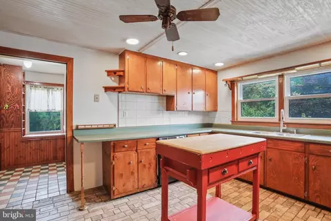 155 Harmony Dr, Falling Waters, WV 25419 photo 12