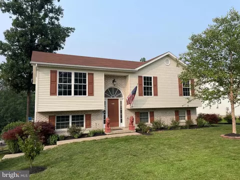 179 Coriander Way, Bunker Hill, WV 25413