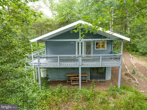 120 Bluff Trl, Gerrardstown, WV 25420