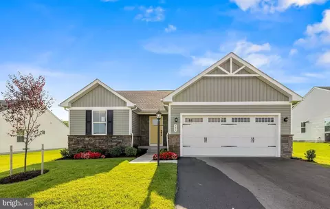 56 Wedmore Ct, Martinsburg, WV 25405
