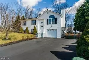 126 Crockett Ln, Martinsburg, WV 25405