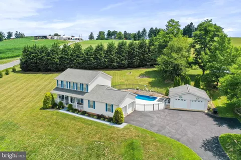 39 Barlow Ct, Martinsburg, WV 25403