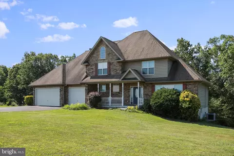 535 Fable Rd, Hedgesville, WV 25427