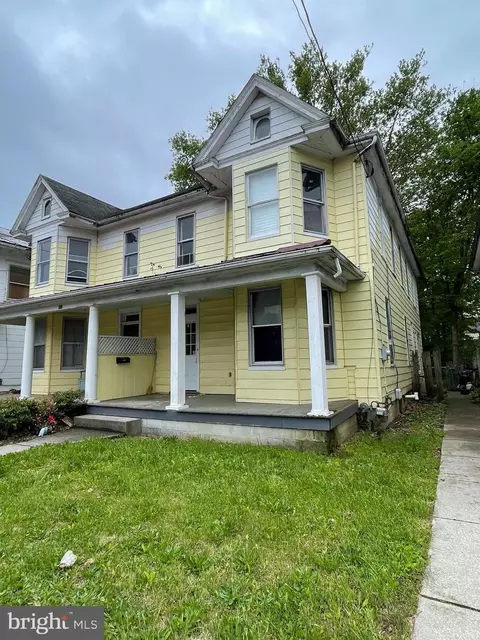 725 W King St, Martinsburg, WV 25401