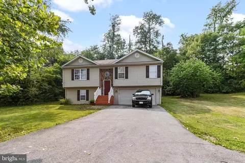 639 Cheshire Rd, Inwood, WV 25428