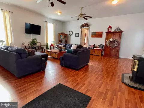 373 Hadley Dr, Falling Waters, WV 25419 photo 45