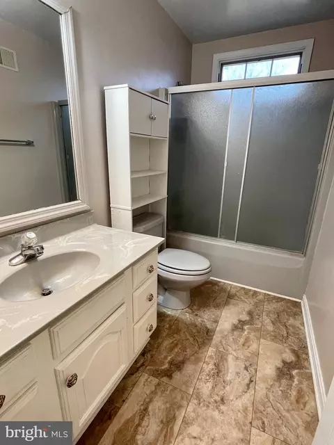 373 Hadley Dr, Falling Waters, WV 25419 photo 31