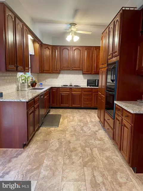 373 Hadley Dr, Falling Waters, WV 25419 photo 10