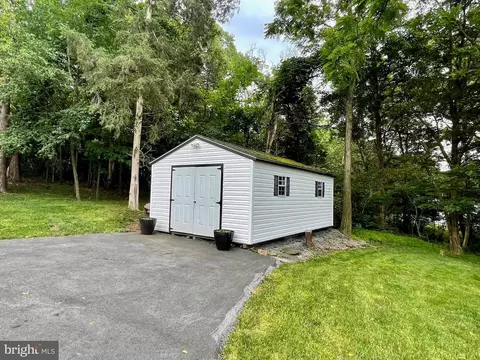 373 Hadley Dr, Falling Waters, WV 25419 photo 38
