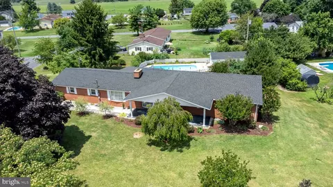 107 Knoll Dr, Martinsburg, WV 25405