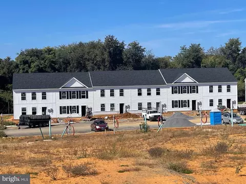 179 White Violet Ct, Kearneysville, WV 25430