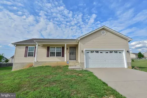 703 Teal Rd N, Martinsburg, WV 25405