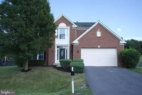 64 Chaucer Ln, Gerrardstown, WV 25420