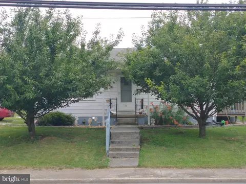 3302 Randolph St, Martinsburg, WV 25401