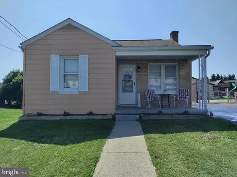 780 Jenny Wren Dr, Martinsburg, WV 25404