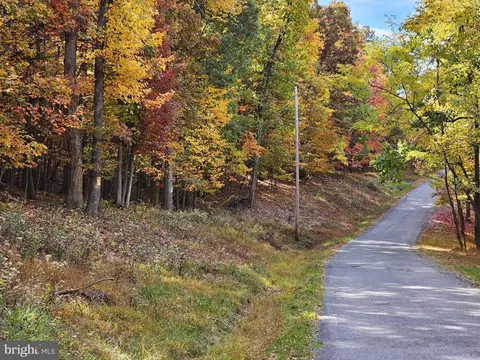 Sabrina Lane, Hedgesville, WV 25427