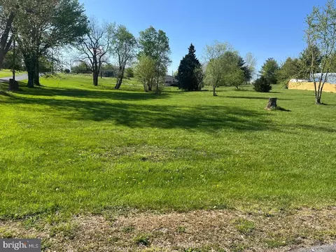 Powell Lane, Martinsburg, WV 25404