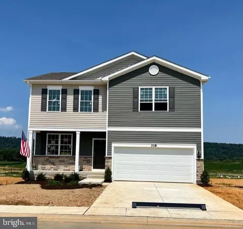 382 Aylesbury Ln, Martinsburg, WV 25403