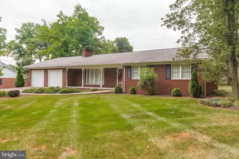 101 Minnick Rd, Inwood, WV 25428