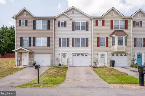 37 Cosmos Dr, Martinsburg, WV 25404