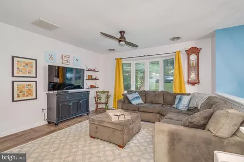 427 Falling Waters Dr, Falling Waters, WV 25419 photo 11