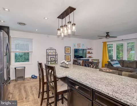 427 Falling Waters Dr, Falling Waters, WV 25419 photo 17