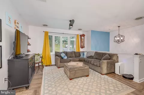 427 Falling Waters Dr, Falling Waters, WV 25419 photo 12