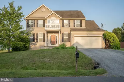 159 Calvert Cir, Bunker Hill, WV 25413