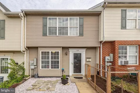 134 Georgetown Sq, Martinsburg, WV 25401