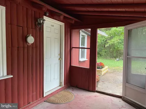 207 Raging River Rd, Falling Waters, WV 25419 photo 4