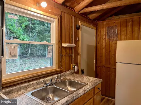 207 Raging River Rd, Falling Waters, WV 25419 photo 13