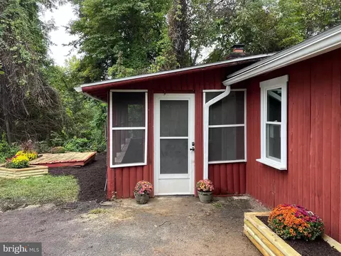 207 Raging River Rd, Falling Waters, WV 25419 photo 2