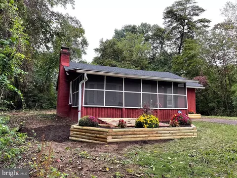 207 Raging River Rd, Falling Waters, WV 25419