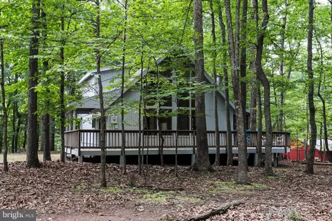975 Tuckahoe Trl, Hedgesville, WV 25427