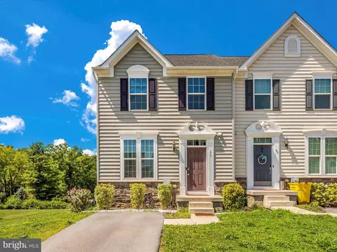 65 Norwood Dr, Falling Waters, WV 25419