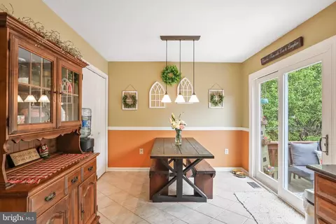 156 Weeping Willow Rd, Falling Waters, WV 25419 photo 9