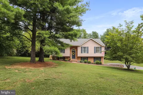 156 Weeping Willow Rd, Falling Waters, WV 25419 photo 2