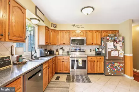 156 Weeping Willow Rd, Falling Waters, WV 25419 photo 6