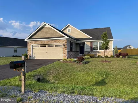 505 Switchgrass Ct, Bunker Hill, WV 25413