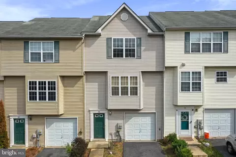 20 Talia Dr, Inwood, WV 25428