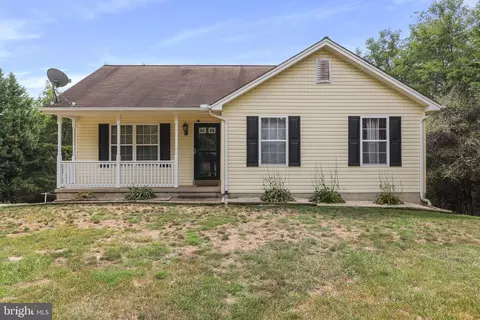 936 Shape Charge Rd, Martinsburg, WV 25404