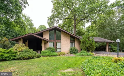 656 Welltown Rd, Martinsburg, WV 25403