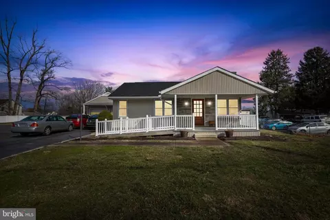 4198 Hedgesville Rd, Hedgesville, WV 25427