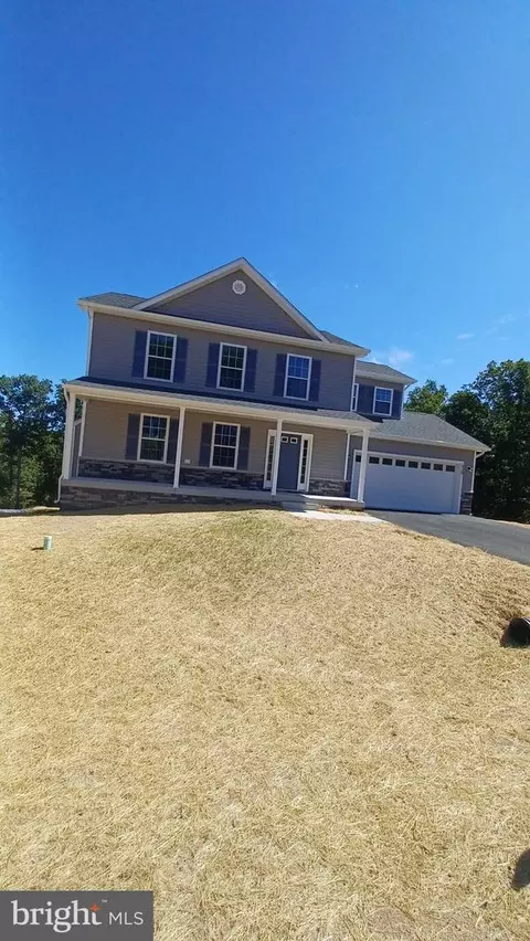 820 Basin Dr, Inwood, WV 25428