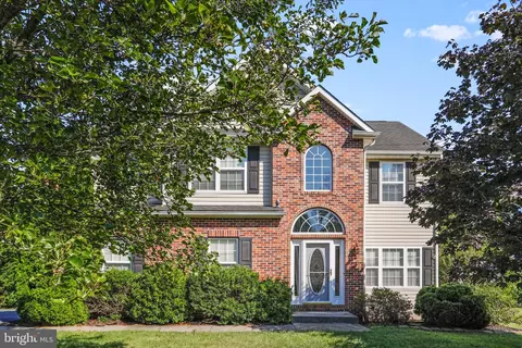 704 Braeburn Dr, Martinsburg, WV 25403